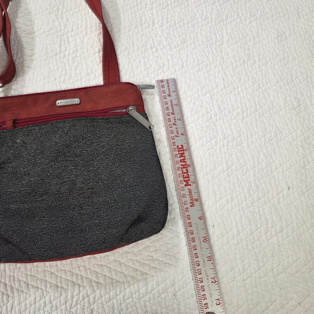 Baggallini Red Gray Two Tone Nylon Crossbody Travel Bag Adjustable Strap - Picture 7 of 8